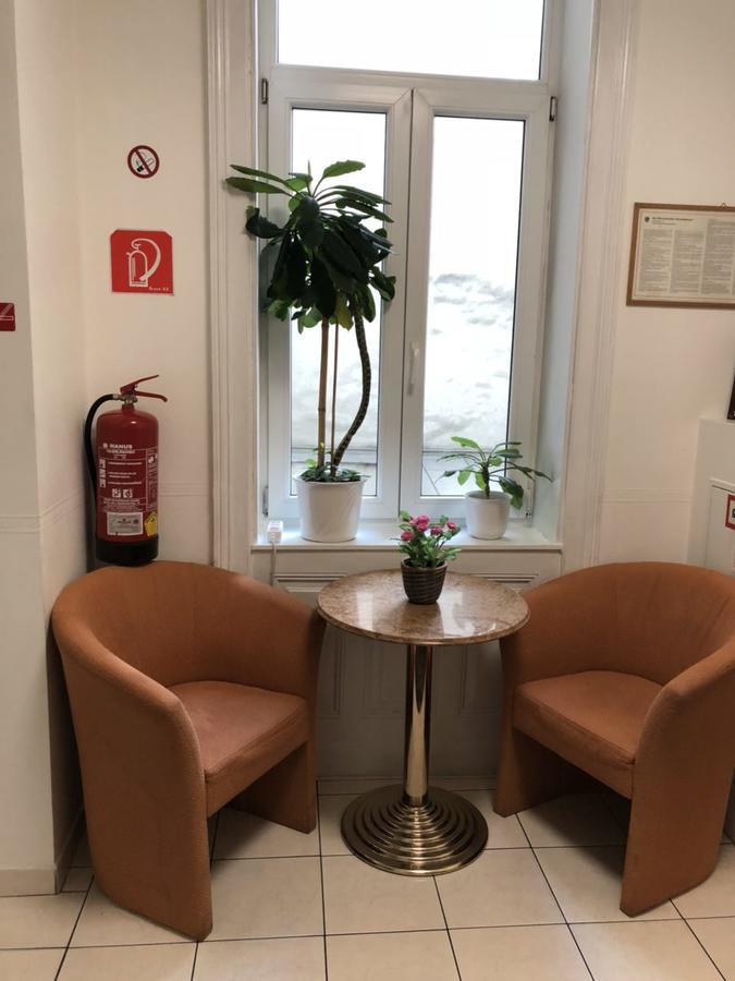 Pension Vera Wenen Buitenkant foto